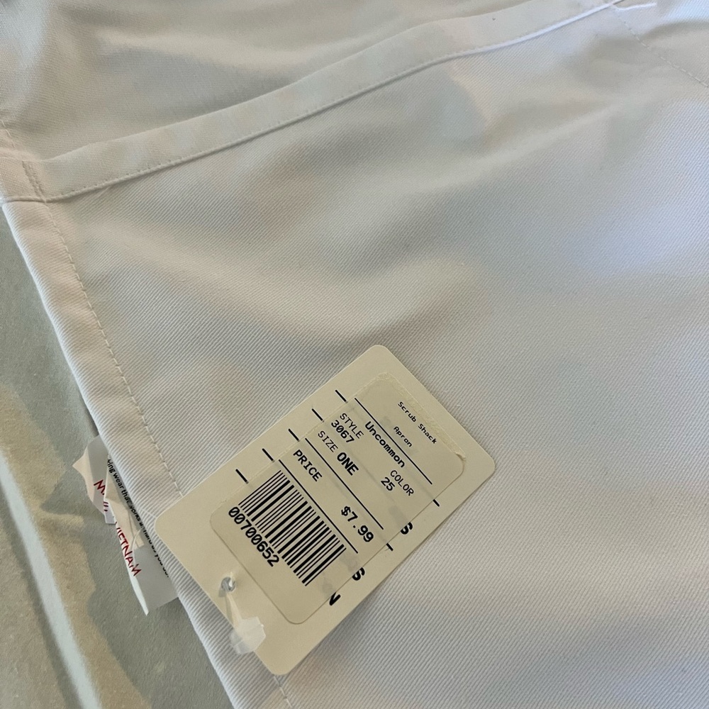 2 White 3 Pocket Waitress Aprons - Picture 3 of 5